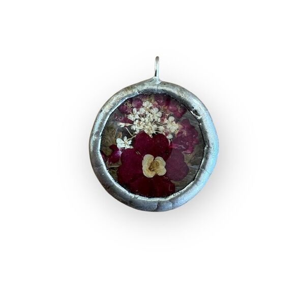 Vintage Jewelry - Vintage Silver Pink Pressed Flower Floral Pendant -1”